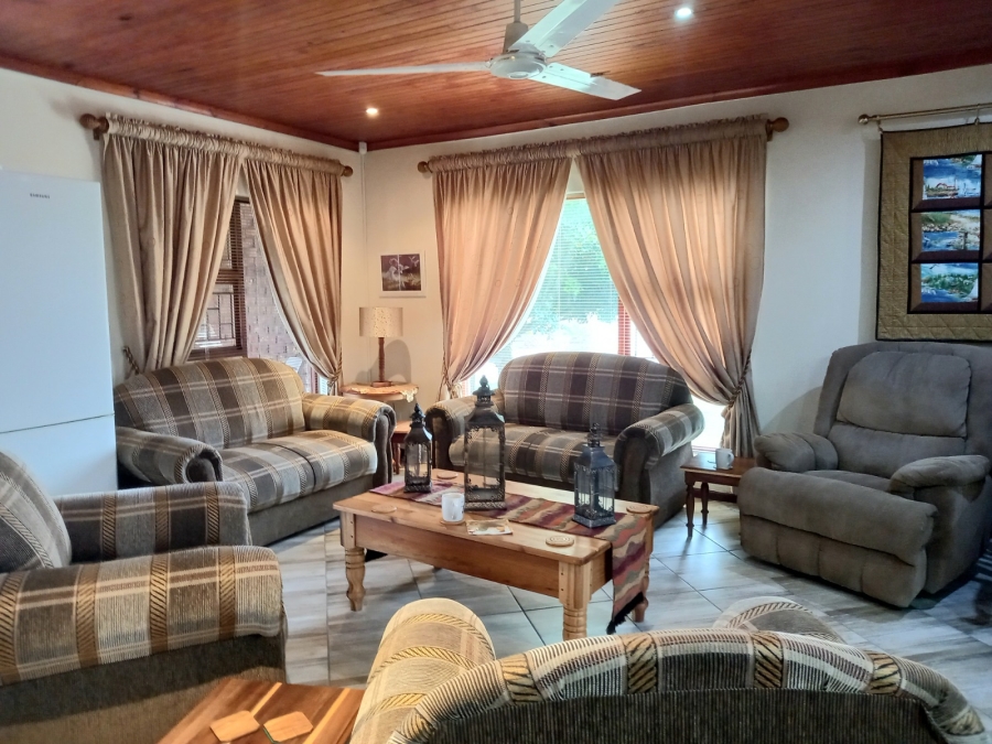 3 Bedroom Property for Sale in Deoville Park Western Cape